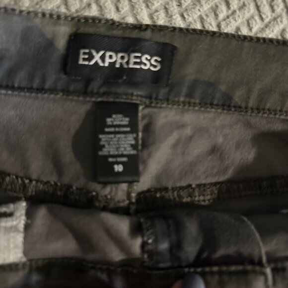 Express Camo Print Jean Skirt- Pencil Size 10 - Picture 6 of 7
